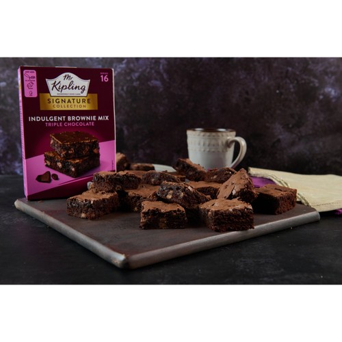Mr Kipling Signature Baking Triple Chocolate Brownie Cake Mix 379g thumbnail 4