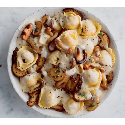 La Famiglia Rana Mushroom & Roasted Garlic Fresh Sauce  thumbnail 2