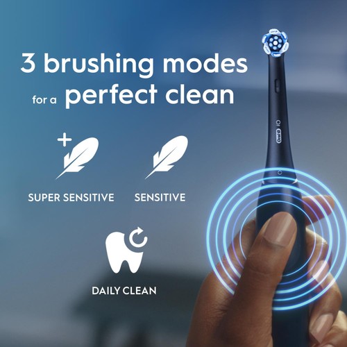 Oral-B iO2 Night Black Electric Toothbrush + Travel Case thumbnail 4