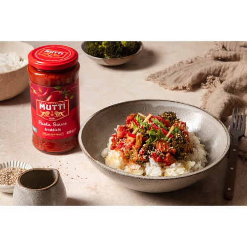 Mutti Tomato Pasta Sauce with Chilli 400g thumbnail 4