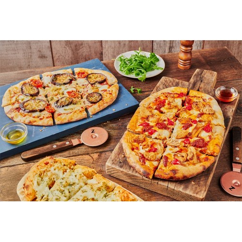 Zizzi Rustica Aubergine Parmigiana Pizza 456g thumbnail 2