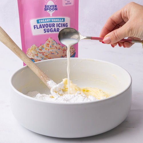 Silver Spoon Creamy Vanilla Flavour Icing Sugar 200g thumbnail 3