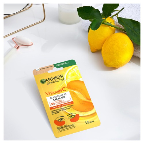 Garnier Brightening Eye Mask with Vitamin C thumbnail 4