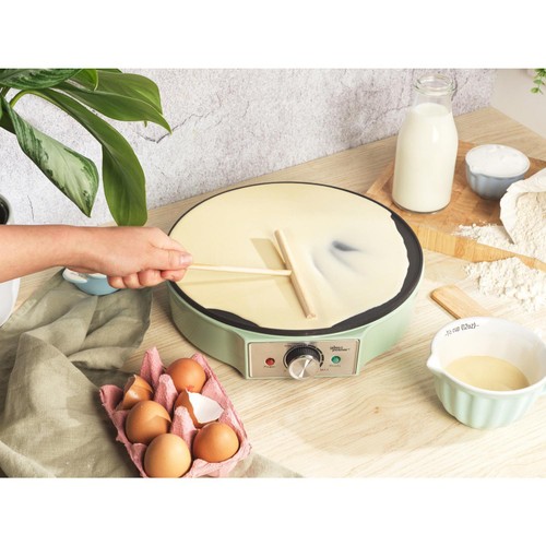 Giles & Posner Crepe Maker With Tool Green thumbnail 4