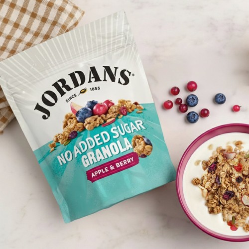 Jordans No Added Sugar Apple & Berry Granola Breakfast Cereal 425g thumbnail 2