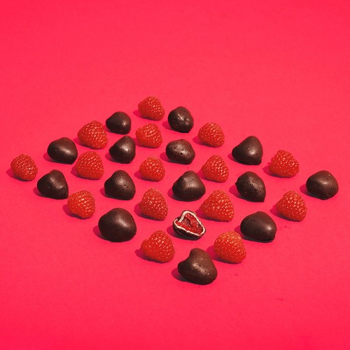 Trufru Natures Raspberries In White & Dark Chocolate  thumbnail 3