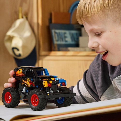 Lego Technic Monster Jam Grave Digger Fire And Ice 42219 thumbnail 4