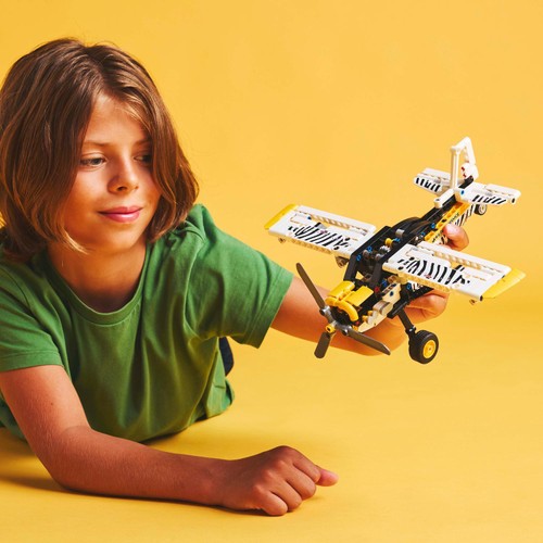Lego Technic Bush Plane 42198 thumbnail 6
