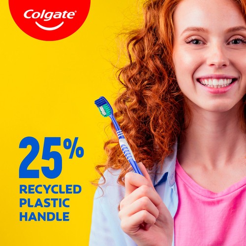 Colgate Extra Clean Medium Toothbrush 2 Pack thumbnail 2
