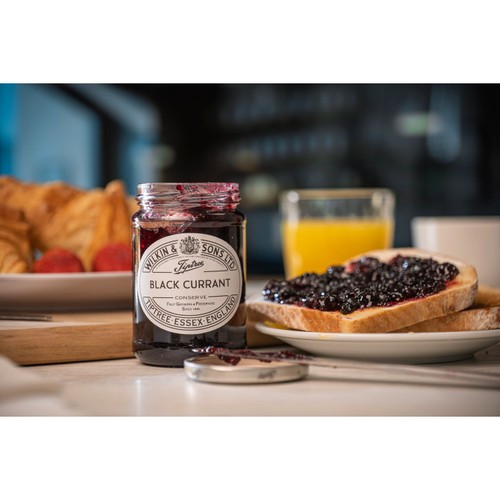 Tiptree Blackcurrant Conserve thumbnail 2