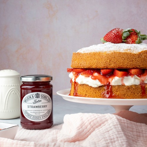 Tiptree Strawberry Conserve thumbnail 2