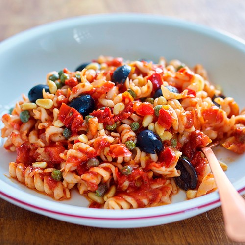 Sacla' Roasted Pepper & Crushed Almond Pesto thumbnail 6