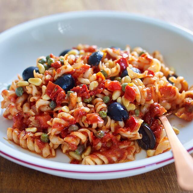 Sacla' Roasted Pepper & Crushed Almond Pesto thumbnail 7