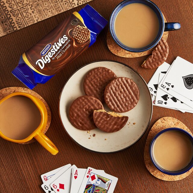 McVitie's Milk Chocolate Digestive Biscuits thumbnail 3