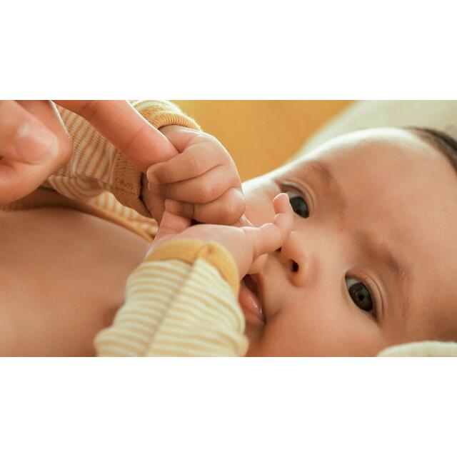 Weleda Baby Natural Calendula Face Cream thumbnail 6