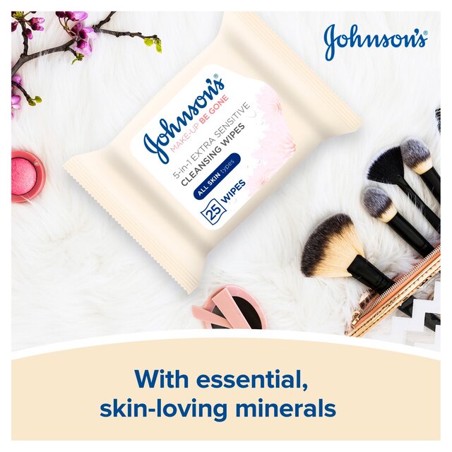 Johnson's Make Up Be Gone Extra-Sensitive Wipes thumbnail 4