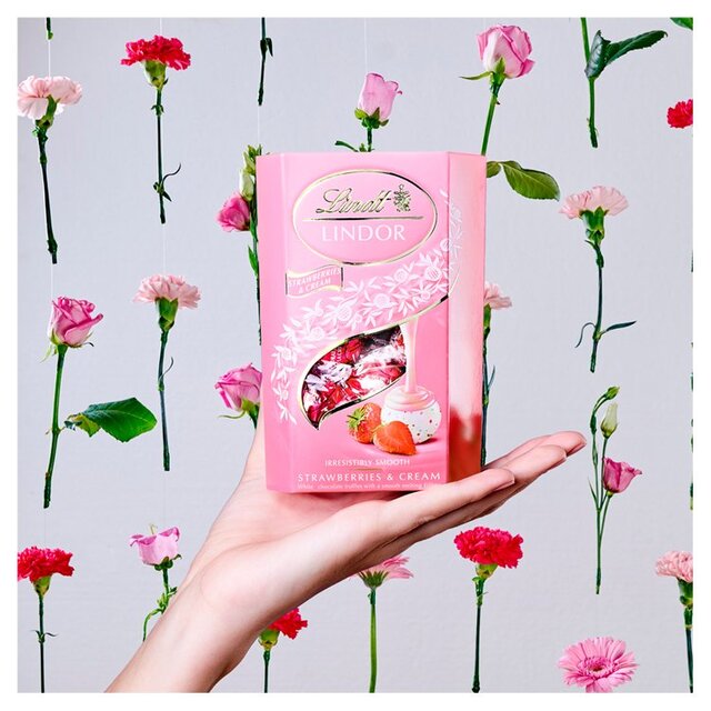 Lindt Lindor Strawberries & Cream Chocolate Truffles thumbnail 8
