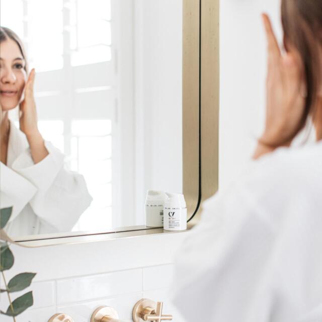 Green People Soft Buff Skin Exfoliator, Age Defy+ by Cha Vohtz, Vegan thumbnail 3