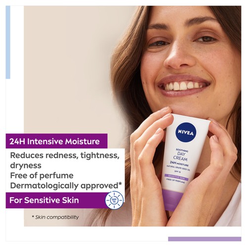 NIVEA Day Cream Face Moisturiser for Sensitive Skin SPF15  thumbnail 3