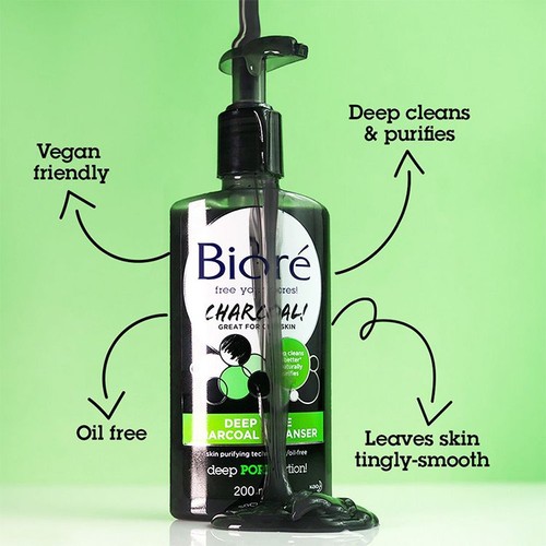 Biore Charcoal Pore Cleanser thumbnail 2
