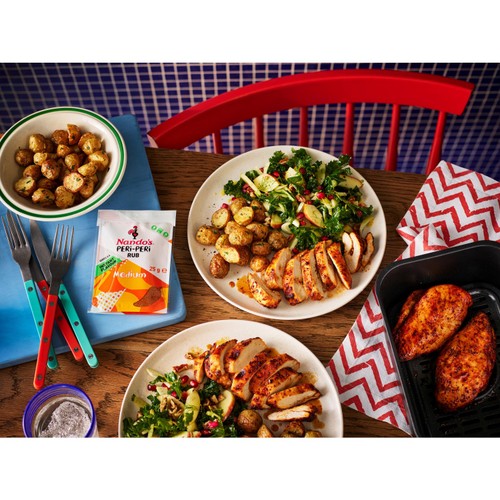 Nando's Medium Seasoning Rub thumbnail 3