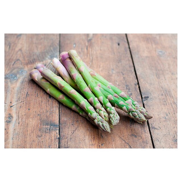 Natoora British Outdoor Green Asparagus thumbnail 3