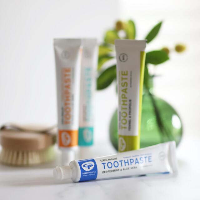 Green People Organic Toothpaste Peppermint & Aloe Vera, Vegan thumbnail 3