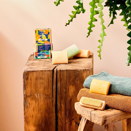 Faith in Nature Aloe Vera Pure Hand Made Soap Bar thumbnail 9