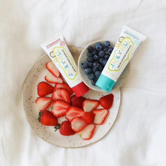 Jack N' Jill Natural Certified Toothpaste Strawberry 50g thumbnail 3