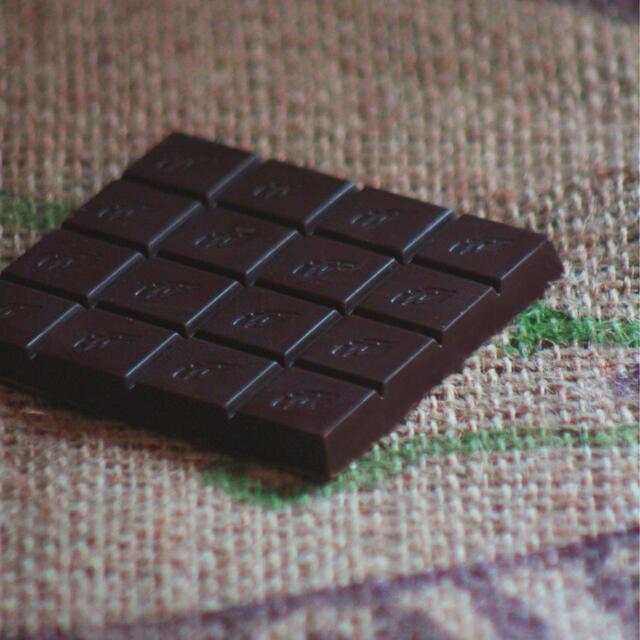Willie's Cacao Dark Chocolate with Luscious Orange thumbnail 2