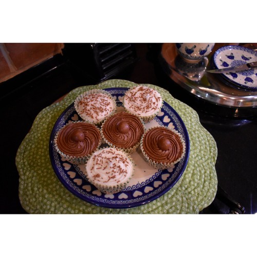 Emma's Country Cakes - Cupcake Combo thumbnail 3