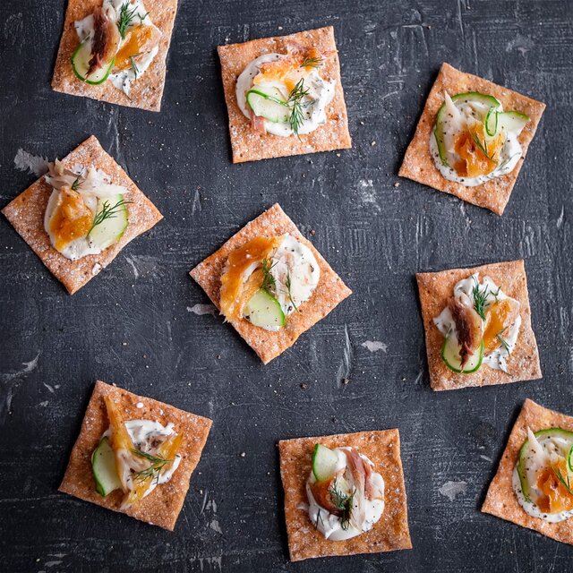 Peter's Yard Fig Sourdough Crackers thumbnail 2