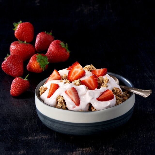 Arla Protein Strawberry Yogurt thumbnail 2