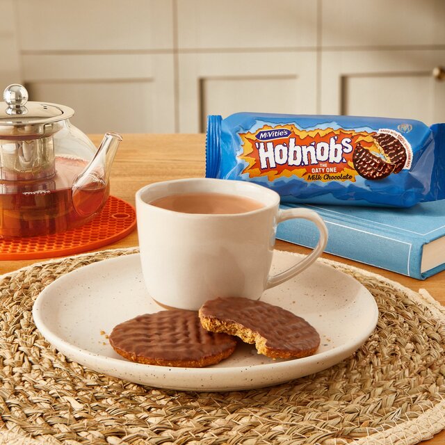 McVitie's Hobnobs Milk Chocolate Biscuits thumbnail 4