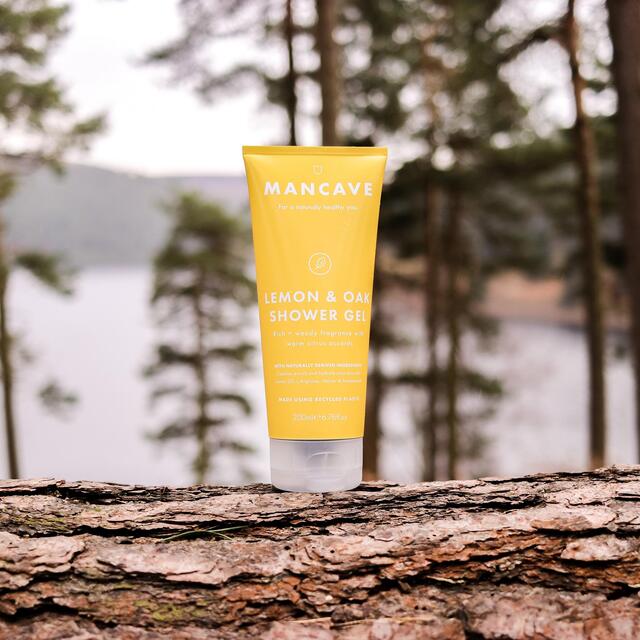 ManCave Lemon & Oak Shower Gel thumbnail 2
