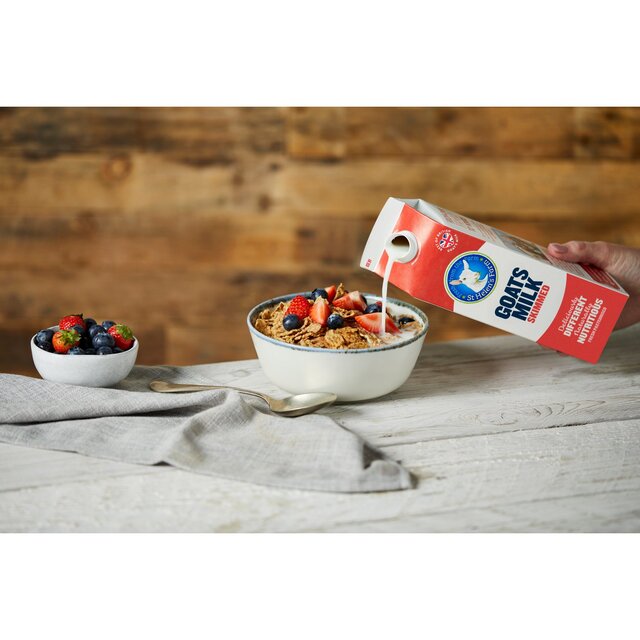 St Helen's Farm Skimmed Goats Milk thumbnail 2