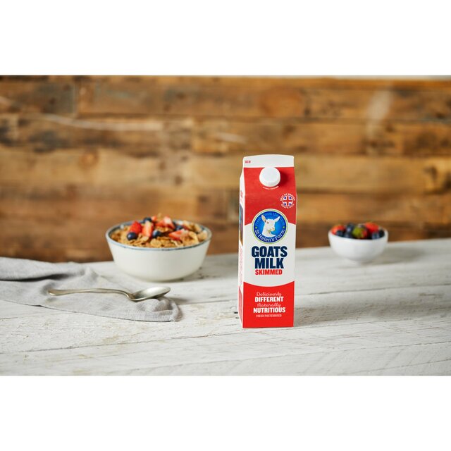 St Helen's Farm Skimmed Goats Milk thumbnail 3