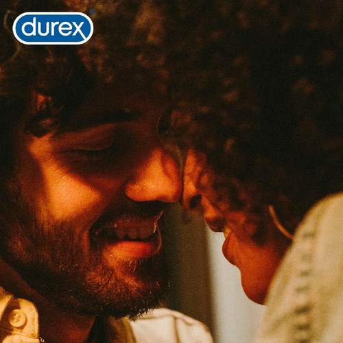 Durex Thin Feel Condoms Enhanced Sensitivity Regular Fit thumbnail 6