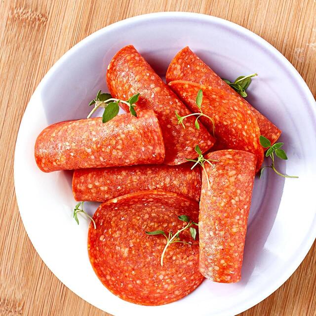 Ocado Sliced Spicy Pepperoni thumbnail 3