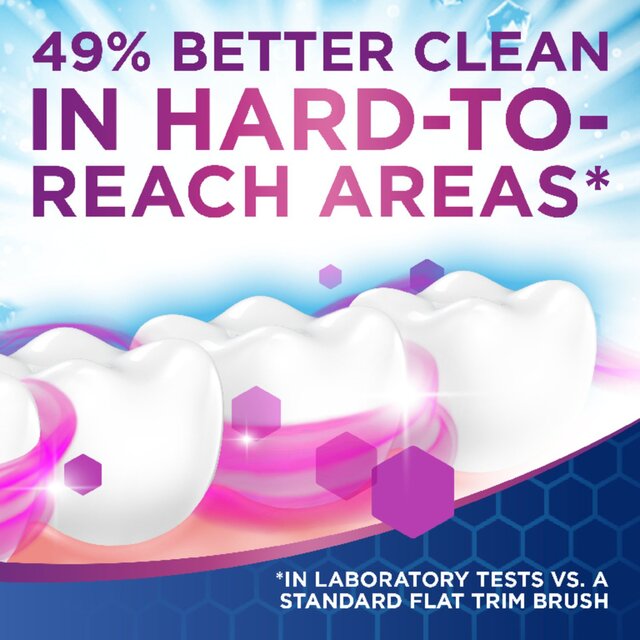 Aquafresh Intense Clean Medium Toothbrush thumbnail 2