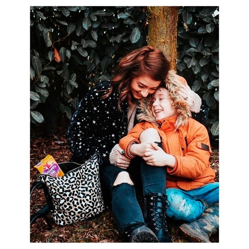 Bassetts Tropical Omega 3 & Multivitamins 7-11yrs  thumbnail 2