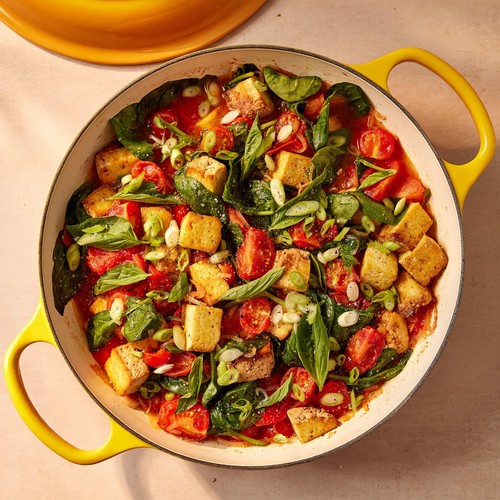 Isle of Wight Exclusive Winter Cherry on the Vine Tomatoes thumbnail 4