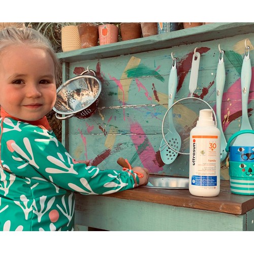 Ultrasun SPF 30 Family Sunscreen thumbnail 3