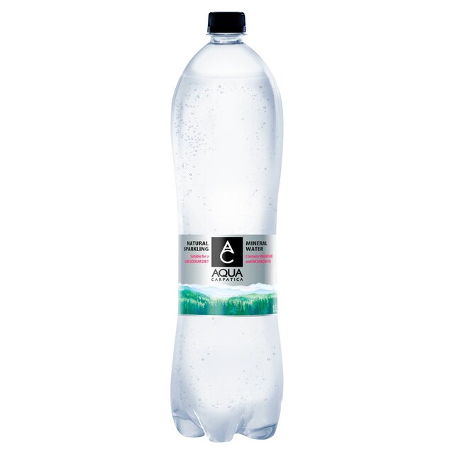AQUA Carpatica Naturally Sparkling Mineral Water Low Sodium & Nitrates thumbnail 3