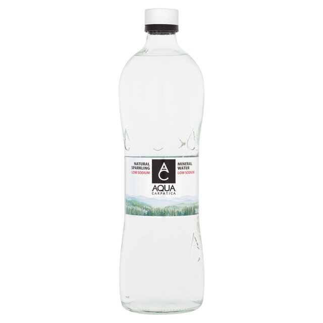 AQUA Carpatica Glass Naturally Sparkling Mineral Water Nitrates Free thumbnail 2