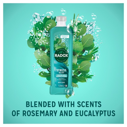 Radox Stress Relief Bath Soak with Rosemary & Eucalyptus thumbnail 2