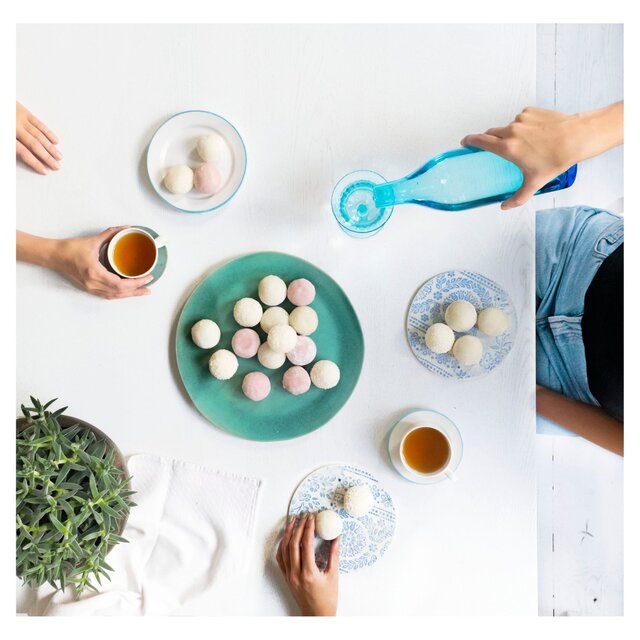 Little Moons Vanilla Mochi Ice Cream thumbnail 3