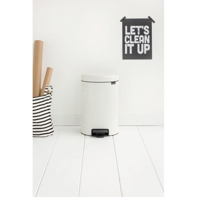 Brabantia 12 Litre White Pedal Bin thumbnail 6