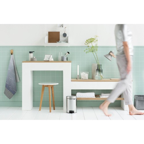 Brabantia Pedal Bin, Brilliant Steel 3L thumbnail 6