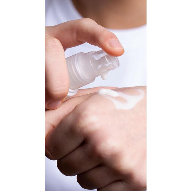 Balance Me Congested Skin Serum thumbnail 4